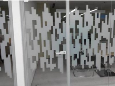 Наклейка плёнки-14