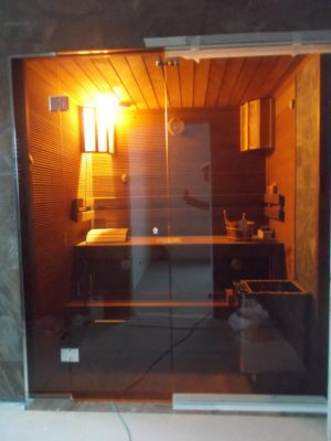 Стеклянные двери для сауны-05