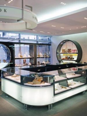 Витрины и прилавки из стекла 02