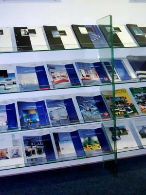 Витрины и прилавки из стекла 07