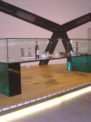 Витрины и прилавки из стекла 09