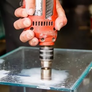 004_Сверление в ручную трубчатым сверлом