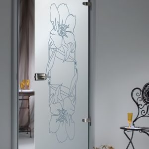 009_Межкомнатная дверь из закаленного стекла с пескоструйным рисунком