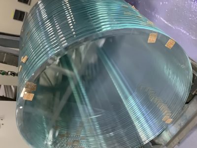 010_Стеклянная столешница с фацкиом