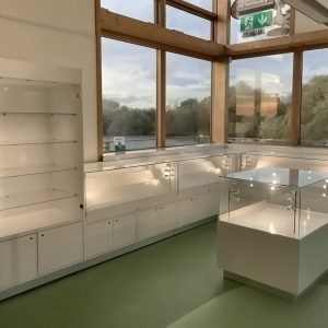 011_Торговое оборудование