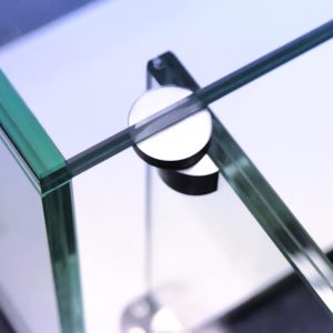 017_Торговое оборудование из триплекса