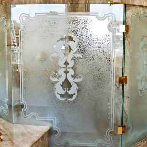 019_Душевое ограждение из стекла с глубоким художественным пескоструем